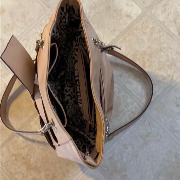 Jessica Simpson - Picture 2 of 3